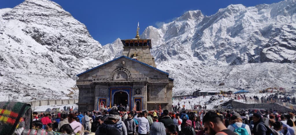 Pilgrims gathered at Kedarnath Temple