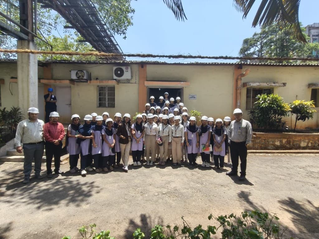 Sharayu Holidays group tour