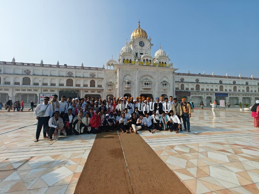 Sharayu Holidays organised group trip